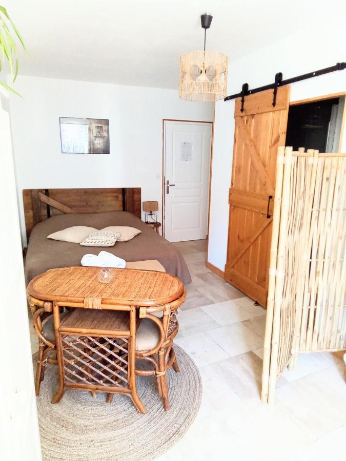 L'Instant... Hotel Marolles-sous-Lignieres ภายนอก รูปภาพ